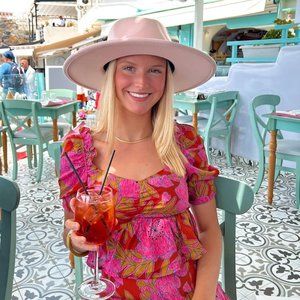 Meet your Posher, Hannah